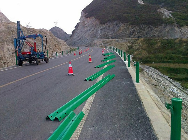 赤峰高速公路护栏的设计要素有哪些？