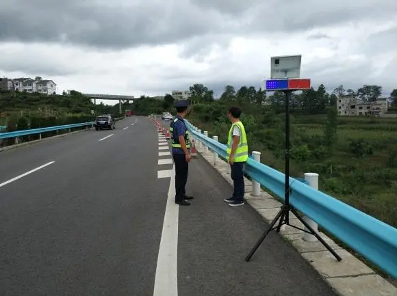 赤峰高速公路钢护栏