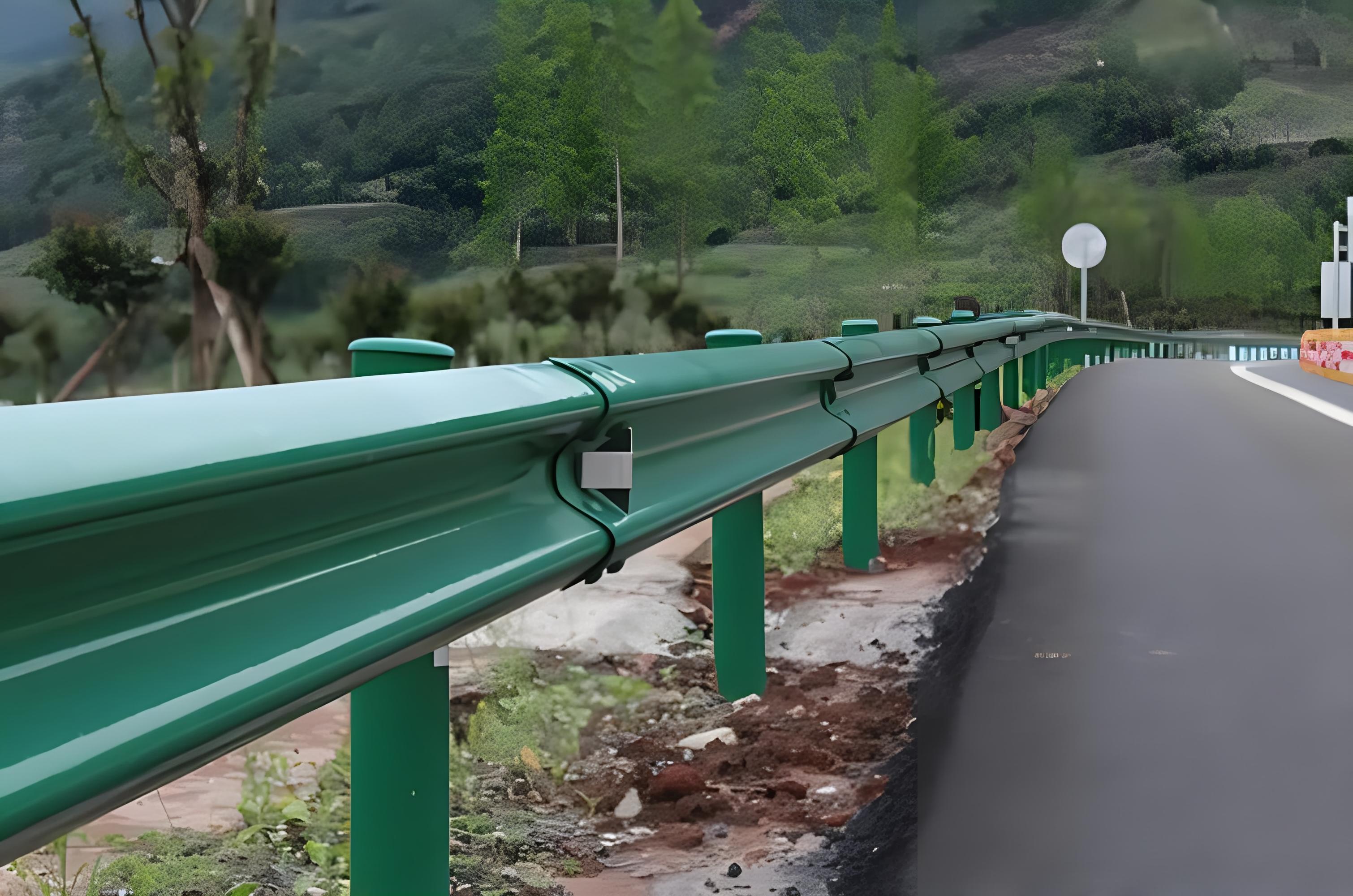 赤峰波形护栏保护道路安全的重要设施